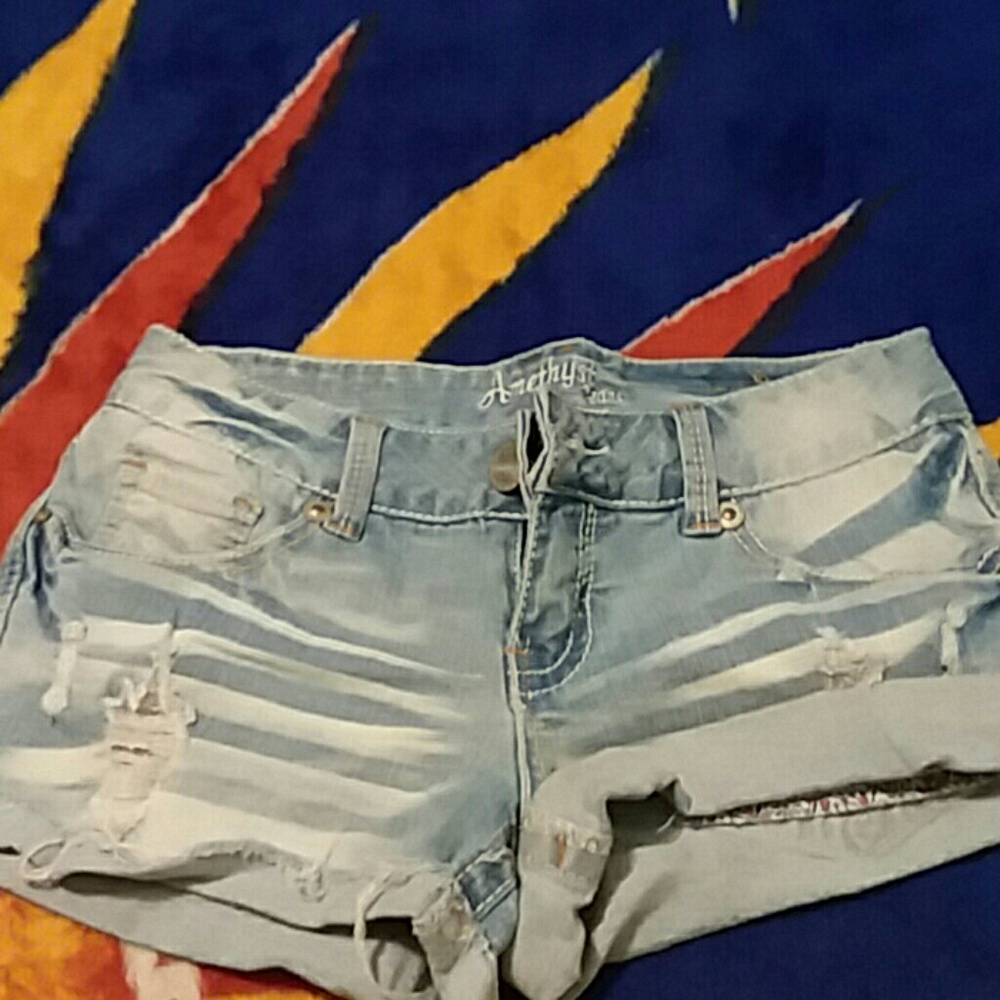Size 5 Amethyst shorts